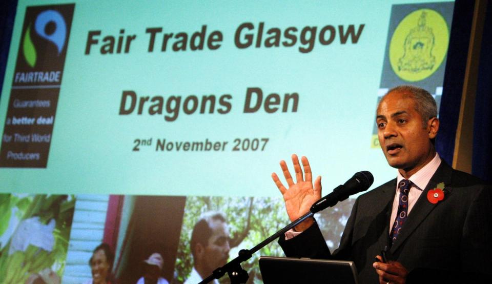 Attending a Dragons Den-style event at a secondary school in Glasgow (Danny Lawson/PA Wire)