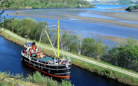 The Puffer VIC32 on the Crinan Canal