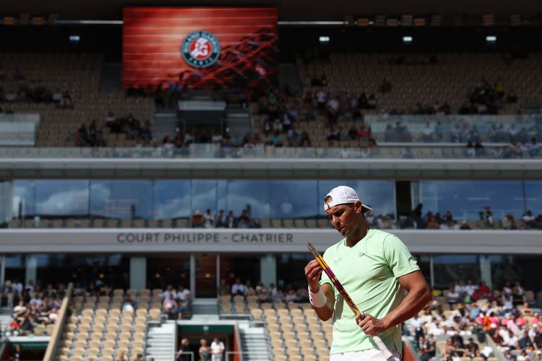 Nadal y una práctica abierta en el estadio Philippe Chatrier el sábado en Roland Garros