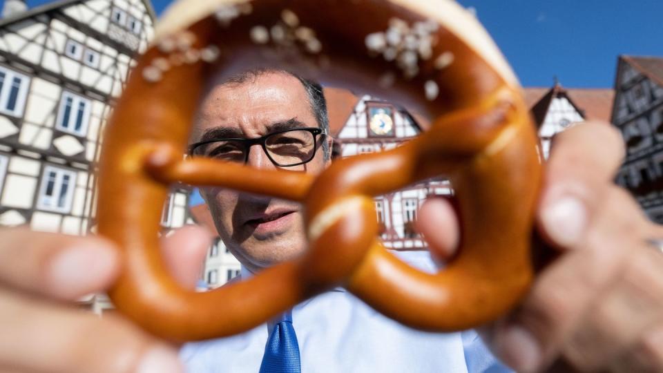 Landwirtschaftsminister Cem Özdemir zu Besuch in seiner Heimat Bad Urach. 