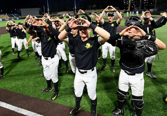 Oregon Ducks baseball wins again and now controls Nashville Regional