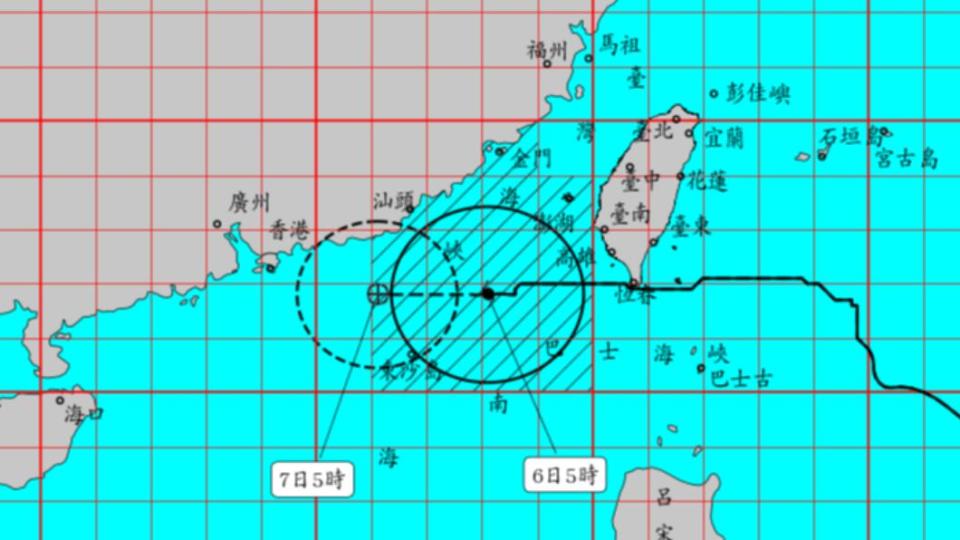 小犬颱風登陸5分鐘即出海，但強度仍有減弱趨勢。（圖／翻攝自中央氣象署）