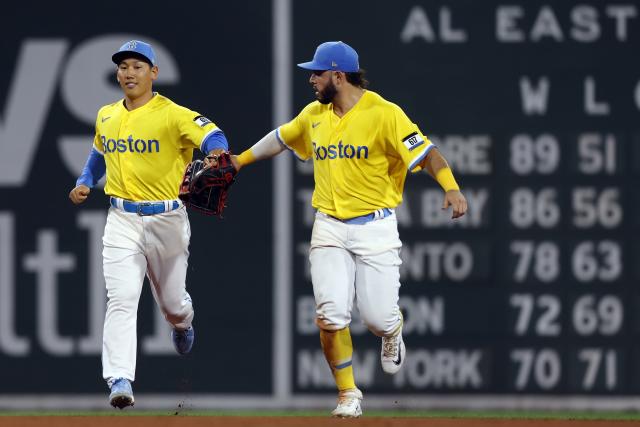 Baltimore Orioles hang on to beat Red Sox 13-12 at Fenway Park