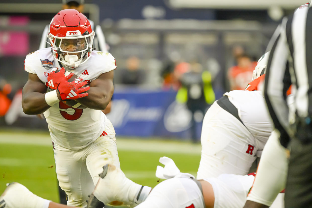 With a lot of returning talent and an easy schedule, Rutgers could be in for a solid season. (James Patrick Cooper/Getty Images)