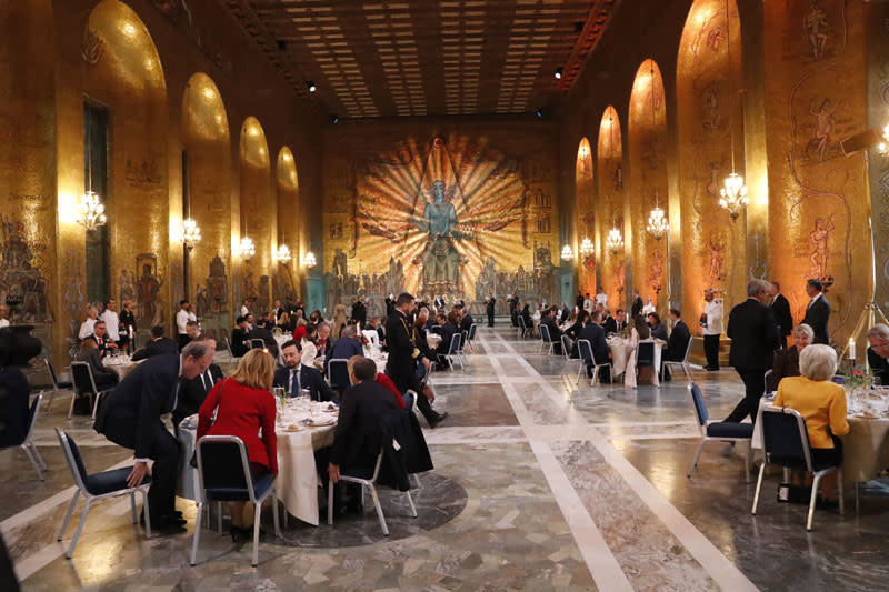 Almuerzo a los Reyes en el Ayuntamiento de Estocolmo