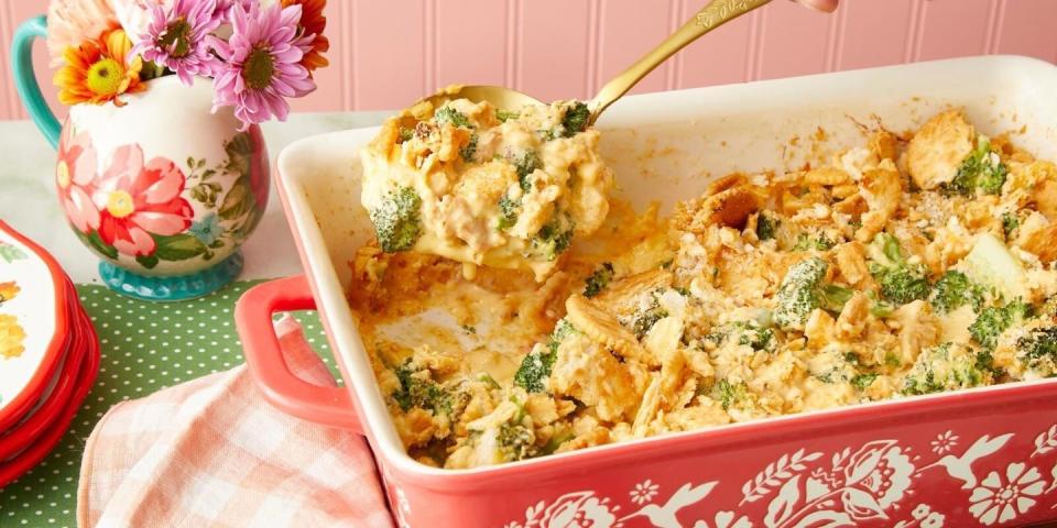 broccoli cheese cracker casserole