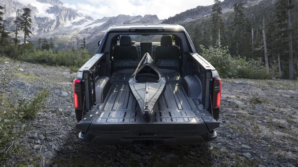 2024 Sierra EV Denali Edition 1