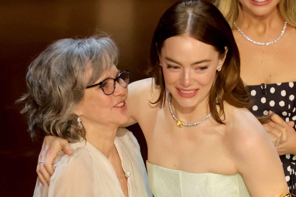 <p>Kevin Winter/Getty </p> Sally Field and Emma Stone