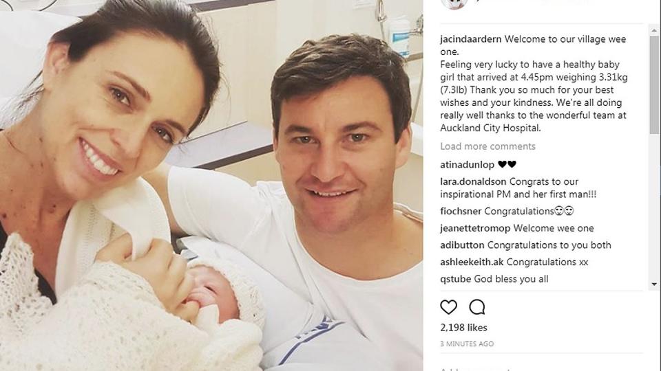 Die neuseeländische Premierministerin Jacinda Ardern und ihren Partner Clarke Gayford mit ihrem Baby. Foto: Jacinda Ardern/INSTAGRAM