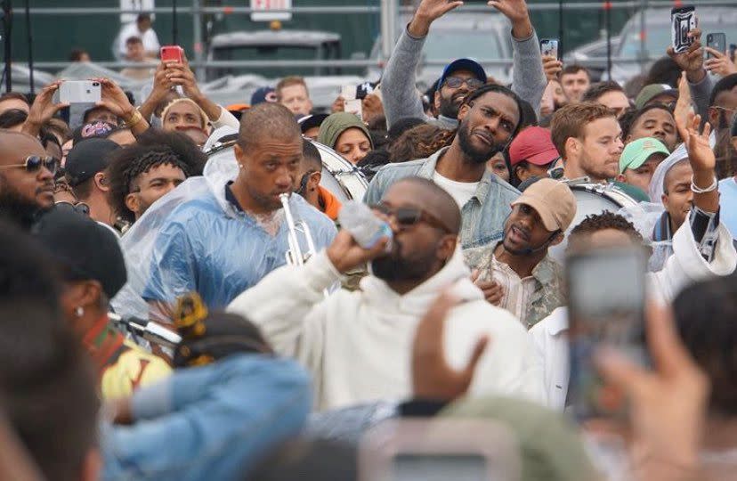 UpscaleHype - Kanye West Parts the Crowd for a 'Sunday Service