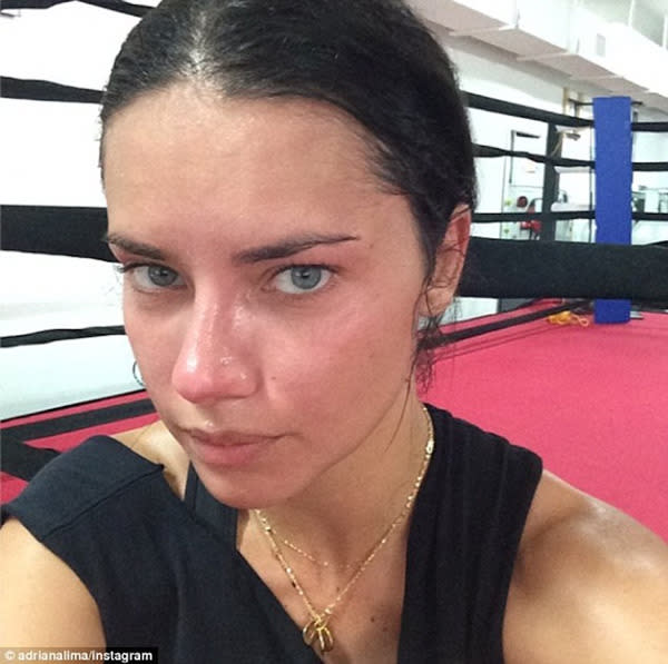 <br><b>Adriana Lima:</b> We wished we looked this good after the gym! Adriana posted this post gym makeup-free selfie to her Instagram.