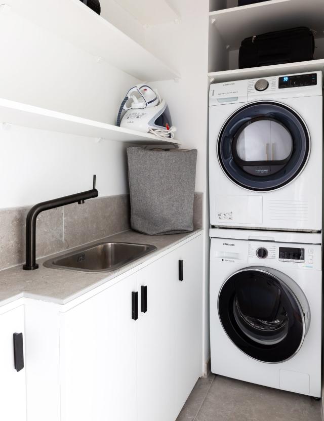 7 meilleures idées sur Meuble linge sale  rangement maison, amenagement  buanderie, organiser buanderie