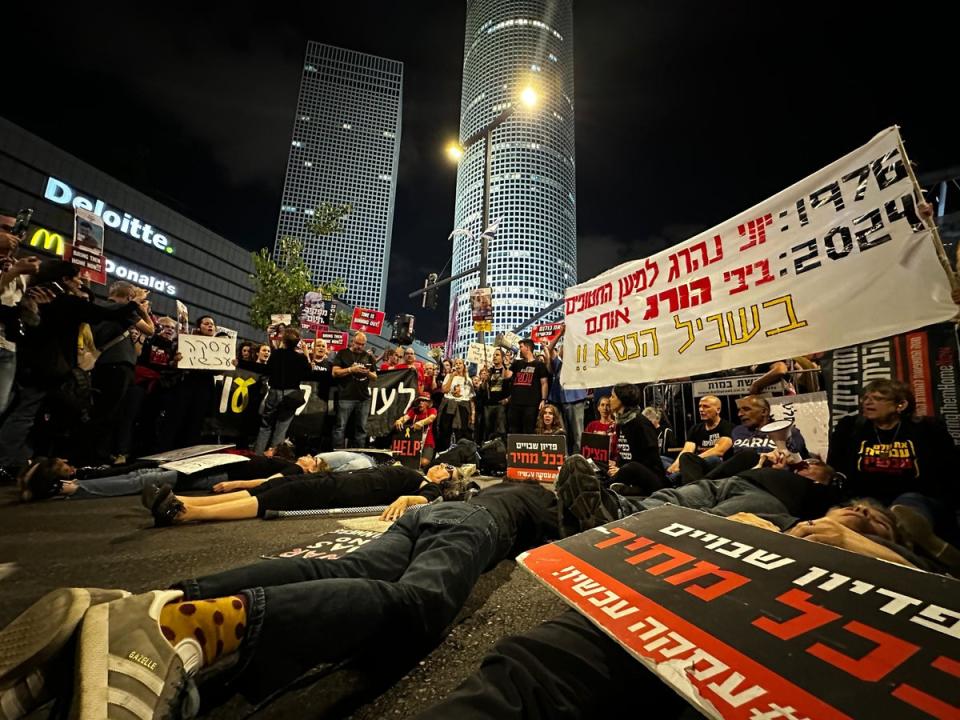 At Begin Gate in Tel Aviv: ‘Decision time – life or death' (Ronit Ben David)