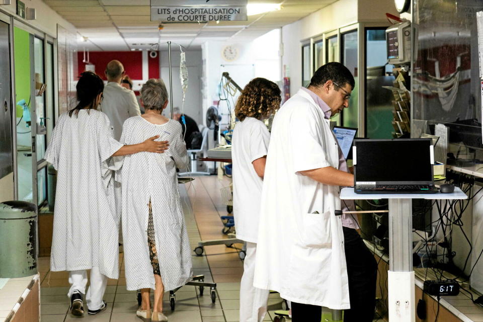 Dans le service des urgences de Laval (Mayenne), le 6 juillet 2023.  - Credit:François Lepage/Hans Lucas via AFP