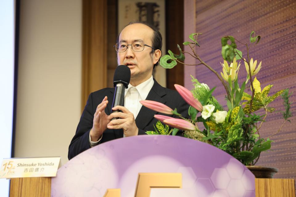 日本CiRA基金會研究開發中心副中心長吉田信介(Shinsuke Yoshida)，分享CiRA基金會的臨床服務與挑戰之外，也介紹誘導性多功能幹細胞iPSC的應用。
