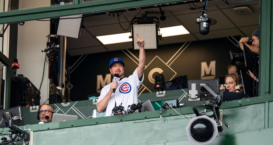 kurt busch sings at wrigley field