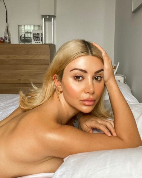 MAFS star Martha Kalifatidis stuns in a sultry topless snap