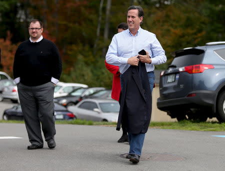 U.S. Republican presidential candidate Rick Santorum arrives to speak at Cornerstone Action: Practical Federalism 2016 at the University of Southern New Hampshire in Hooksett, New Hampshire, October 3, 2015. REUTERS/Mary Schwalm