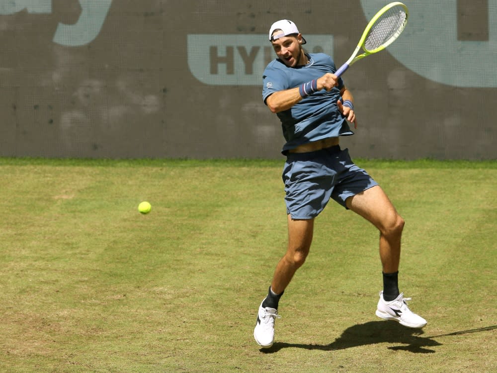 Jan-Lennard Struff beim ATP-Turnier in Halle/Westfalen (IMAGO/Claus Bergmann)