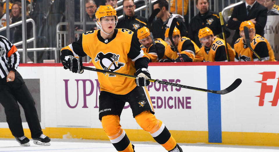 Olli Maatta is headed to Chicago. (Getty)
