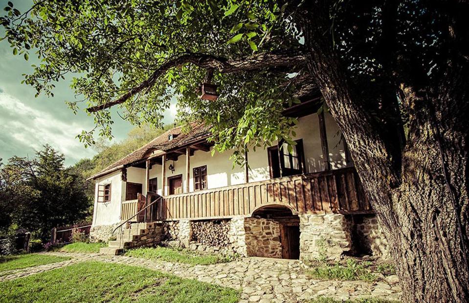<p>Zalán Transylvanian Castle</p>