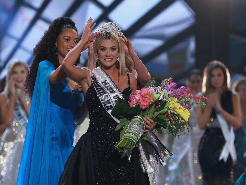 Miss Nebraska Sarah Rose Summers is crowned by Miss USA 2017 Kara McCullough, Miss Universe 2017 Demi Leigh Nel Peters and Miss Teen USA 2018 Hailey Colborn after winning the 2018 Miss USA Competition.