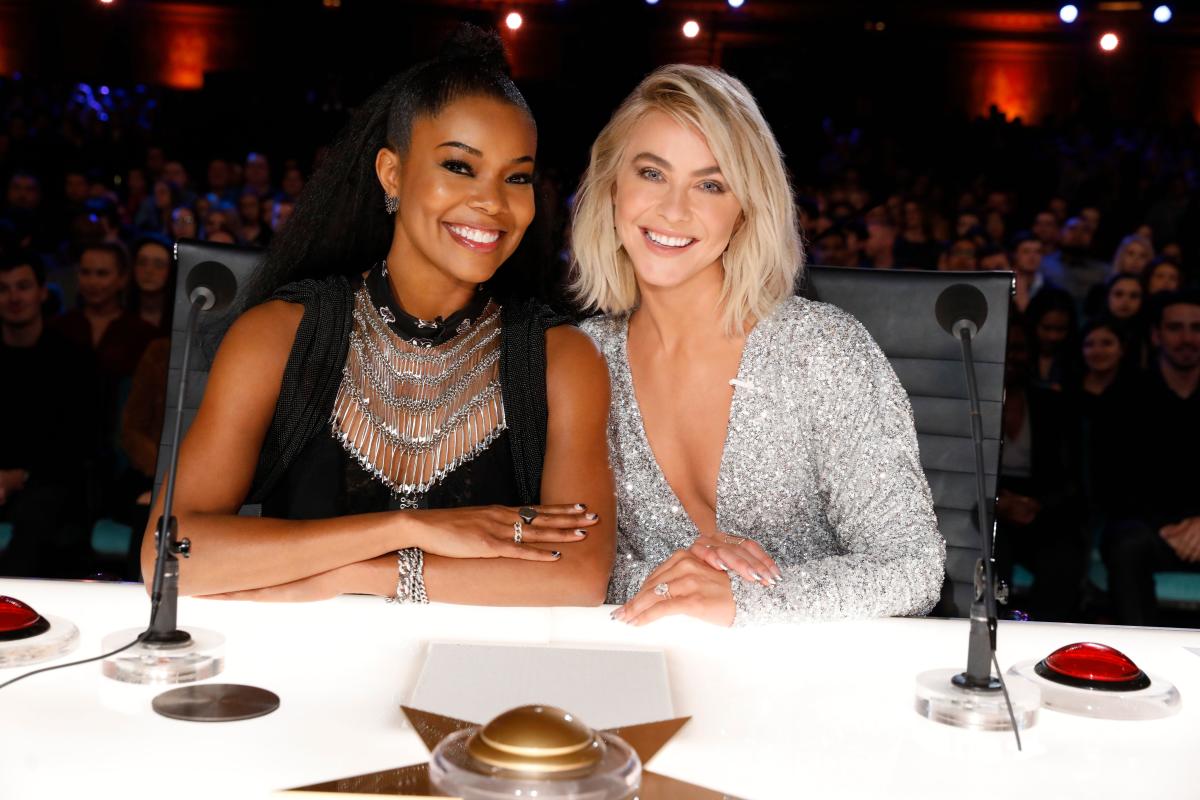 Julianne Hough's Christmas Special Earns Rave Reviews as She Rebounds