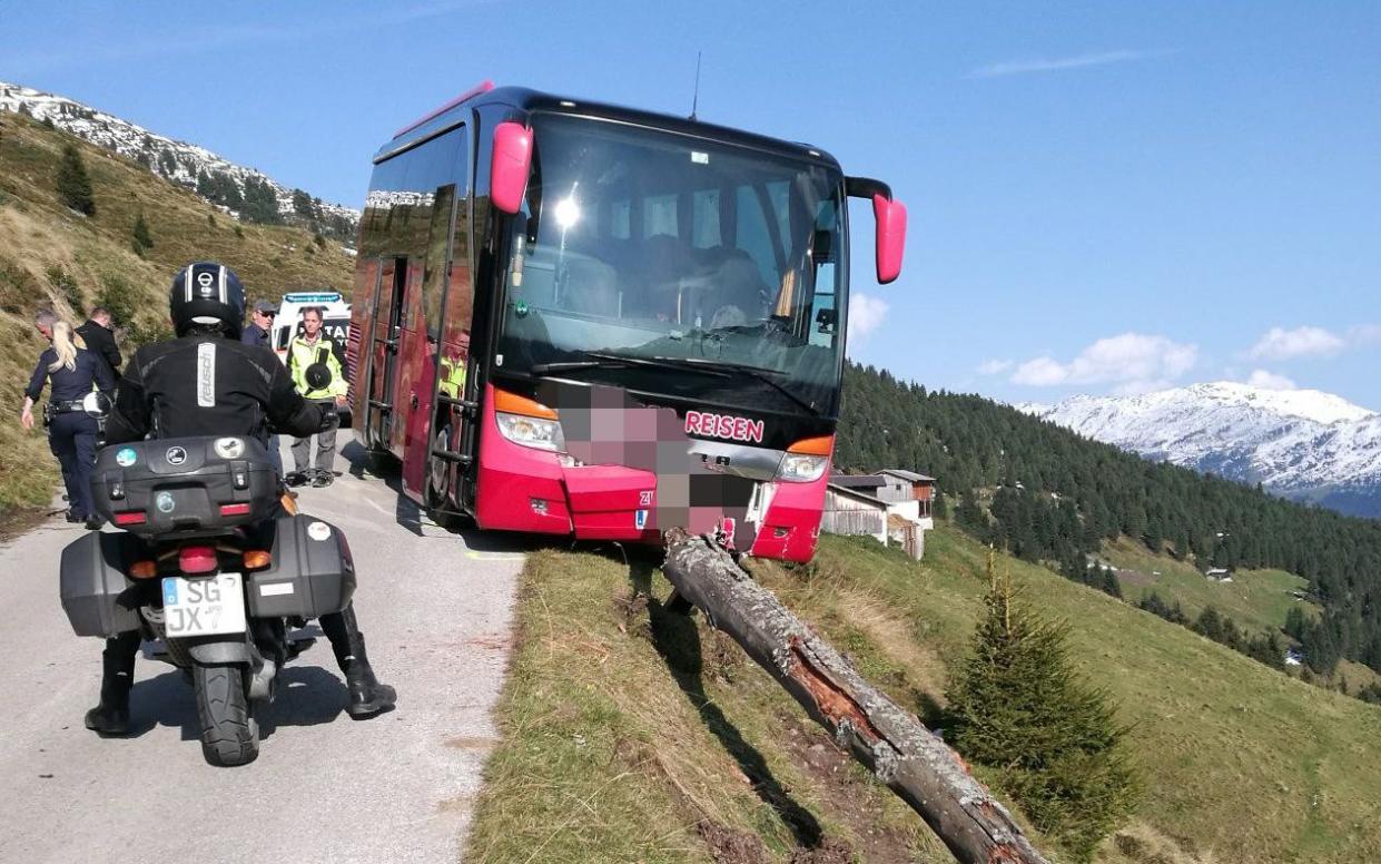 Emergency response at the site of a bus crash on the Zillertaler Hoehenstrasse (High Road) near the town of Kaltenbach, Austria - ZEITUNGSFOTO.AT