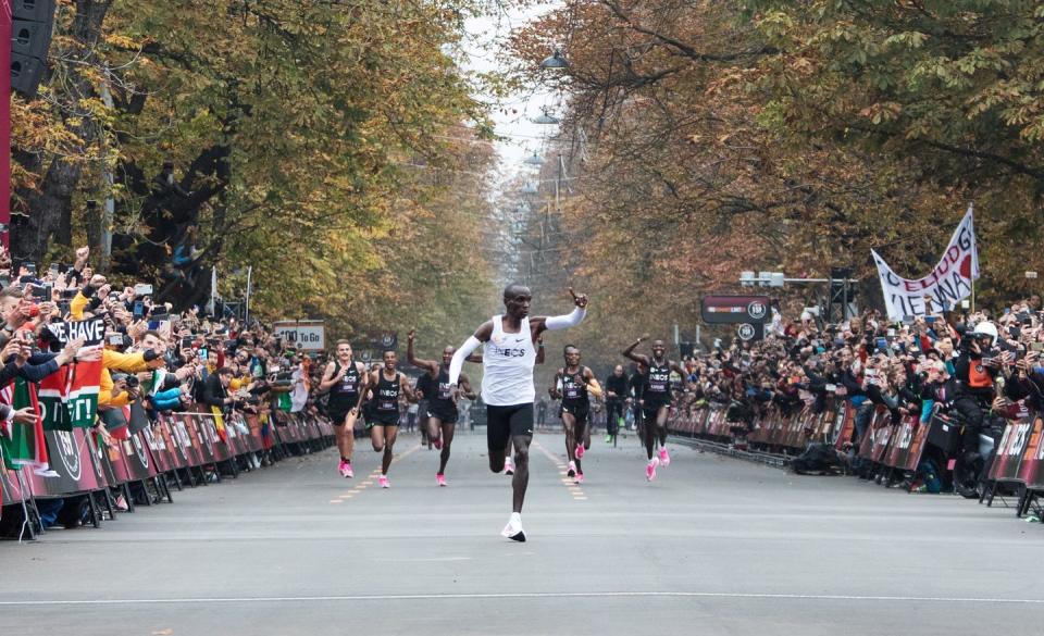 In photos: Kipchoge's 1:59 marathon