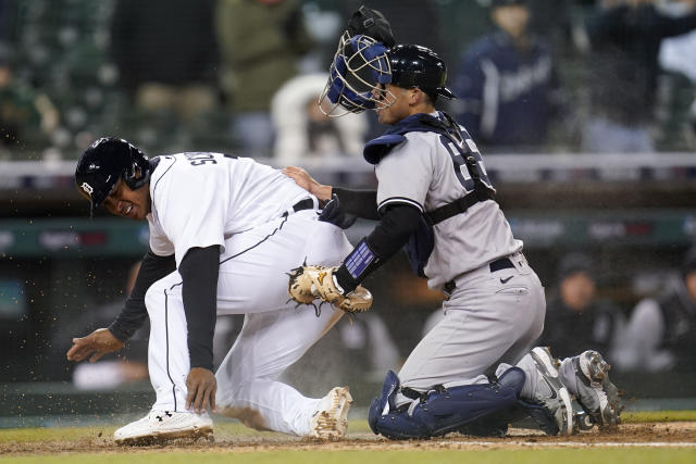 Yankees' Gerrit Cole flirts with perfection in lopsided win over Tigers