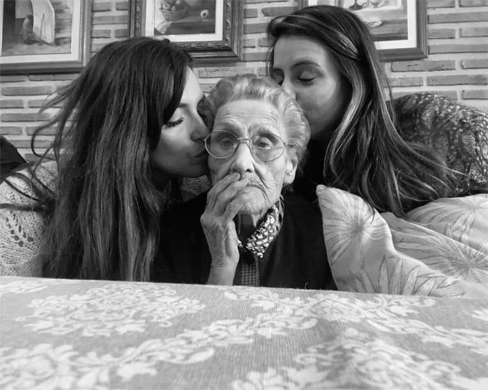 Sara Carbonero celebra el 98 cumpleaños de su abuela: Te debo lo que soy