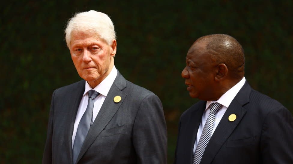 Former US President Bill Clinton and current South African President Cyril Ramaphosa