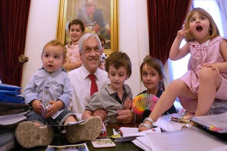 Se viralizó un video de Sebastián Piñera con sus nietos y conmocionó a todos en las redes