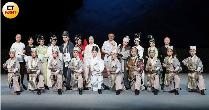唐美雲領軍的《千年渡‧白蛇》於7月11、12日在臺灣戲曲中心推出。（圖／林士傑攝）