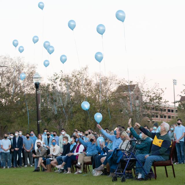 Planning a balloon release? Florida bill aims to ban them. Info