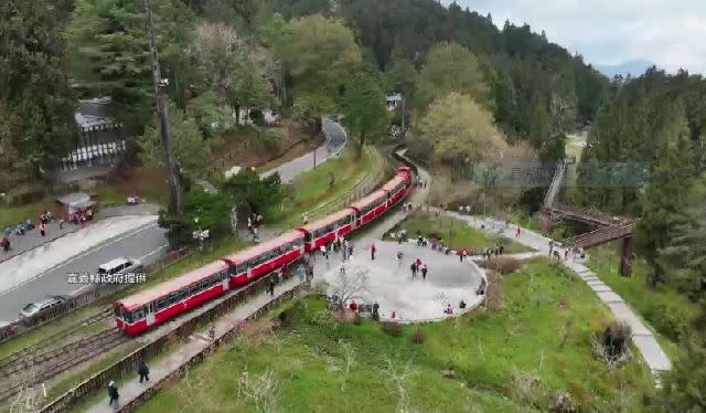 阿里山蒸汽小火車，也是遊客愛去的景點。（圖／嘉義縣政府提供）