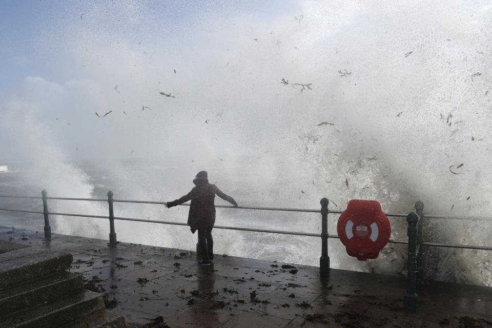 <p>Northern Ireland Electricity has announced that 360,000 customers are without power as Storm Ophelia starts to batter the region this afternoon. (Ben Birchall/PA via AP) </p>