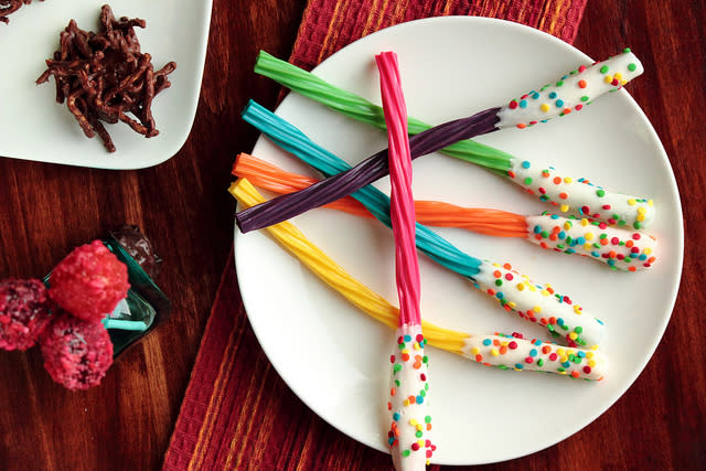Create Harry Potter-inspired wands.