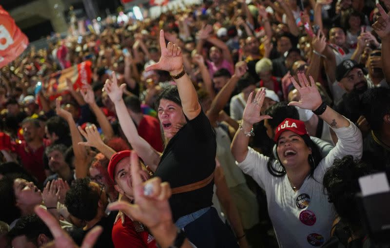 Brazilians vote in presidential election run-off