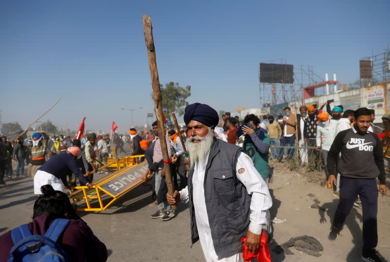 Protest against newly passed farm bills near Delhi