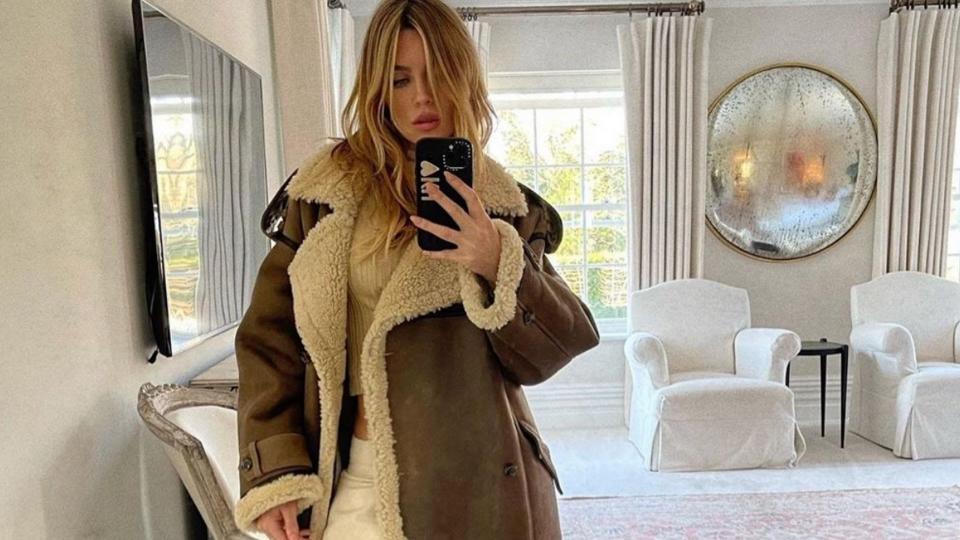 abbey clancy mirror selfie