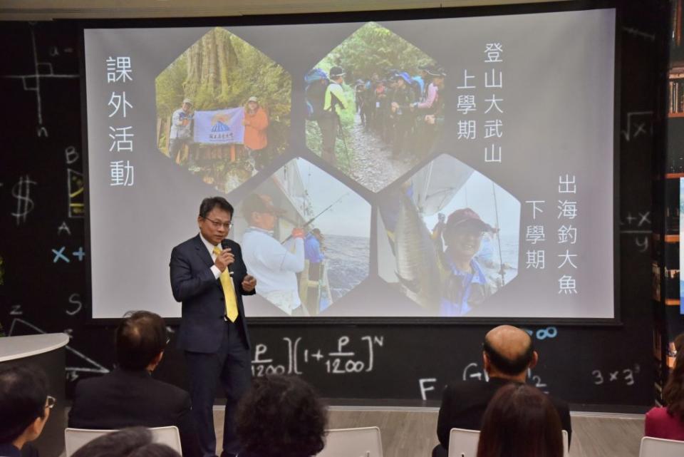 屏東大學首屆EMBA招生中，學分全國收費最低。（記者毛莉攝）