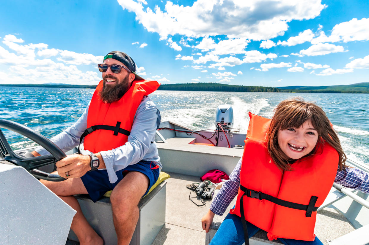 Experts share their tips for choosing the safest life jacket — and when you should be wearing one. (Getty Images)