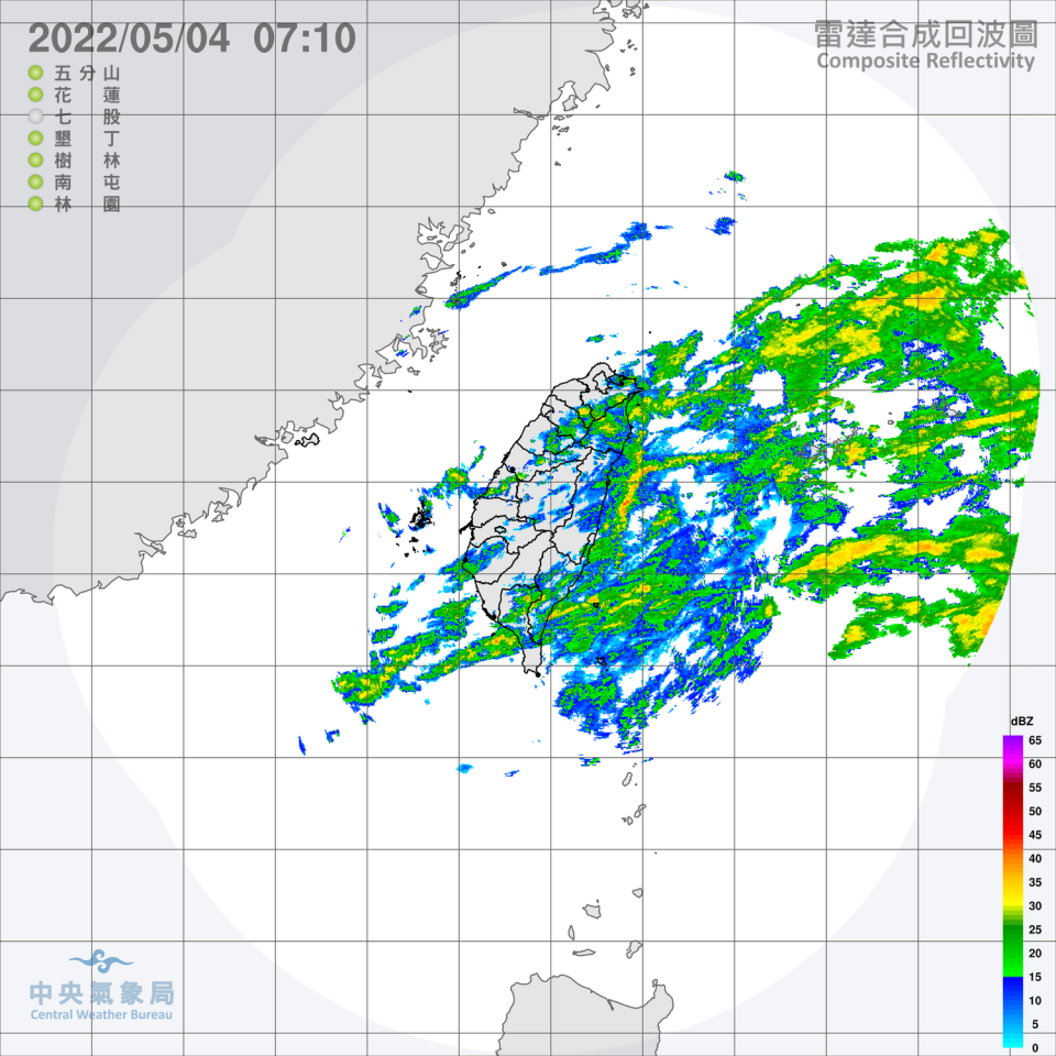 受到偏東風影響，今天東半部將有局部短暫雨，西半部山區午後也會有短暫雨。   圖：中央氣象局/提供