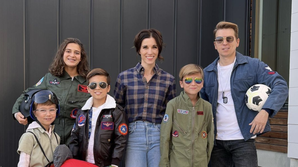 maverick top gun halloween costumes for family