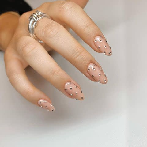 <p><a href="https://www.instagram.com/nailsbymaki.nyc/" data-component="link" data-source="inlineLink" data-type="externalLink" data-ordinal="1">@nailsbymaki.nyc</a></p>