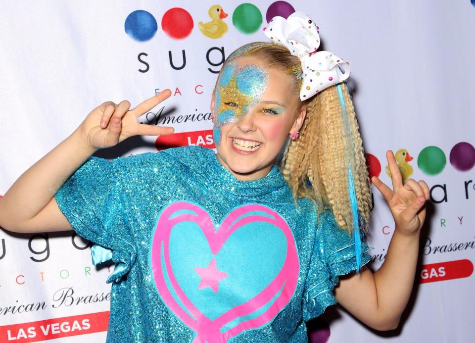 1) JoJo Siwa