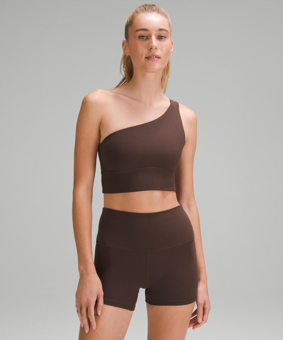 <p><a href="https://go.redirectingat.com?id=74968X1596630&url=https%3A%2F%2Fshop.lululemon.com%2Fp%2Fwomen-sports-bras%2FAlign-Asymmetrical-Bra-AB-MD%2F_%2Fprod11500141&sref=https%3A%2F%2Fwww.goodhousekeeping.com%2Flife%2Fmoney%2Fg60856613%2Flululemon-memorial-day-finds-2024%2F" rel="nofollow noopener" target="_blank" data-ylk="slk:Shop Now;elm:context_link;itc:0;sec:content-canvas" class="link ">Shop Now</a></p><p>Align Asymmetrical Bra</p><p>lululemon.com</p><p>$29.00</p><span class="copyright">Lululemon</span>