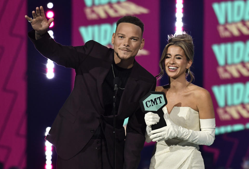Kane Brown, left, and Katelyn Brown accept the award for video of the year for "Thank God" at the CMT Music Awards on Sunday, April 2, 2023, at the Moody Center in Austin, Texas. (Photo by Evan Agostini/Invision/AP)