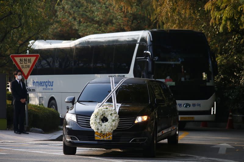 A hearse carrying the body of Lee Kun-hee, leader of Samsung Group, travels at a hospital in Seoul
